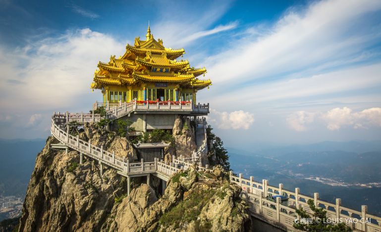 河南少林寺+洛阳龙门石窟+老君山+开封5日4晚私家团